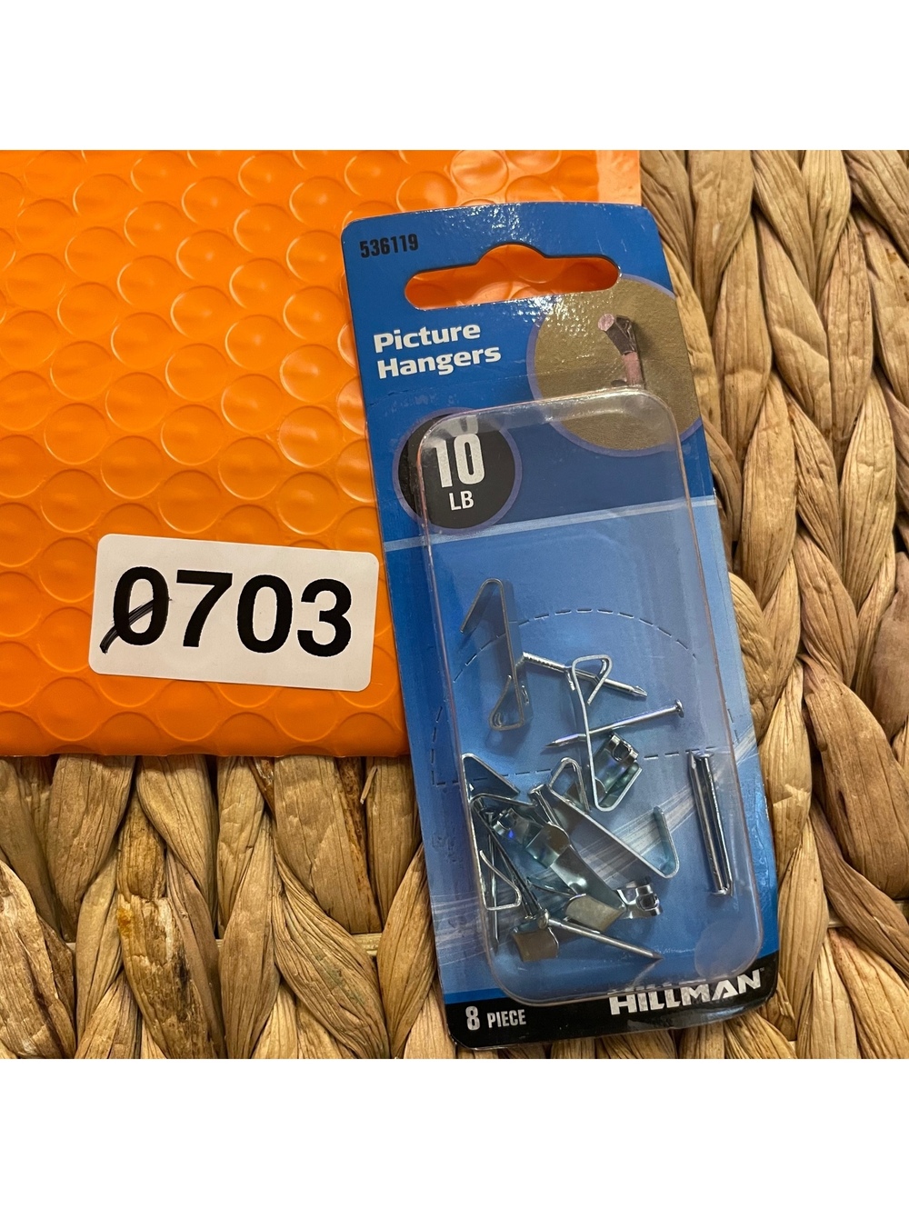 ✅Hillman Picture Hangers 10 lb 8 Piece #️⃣703